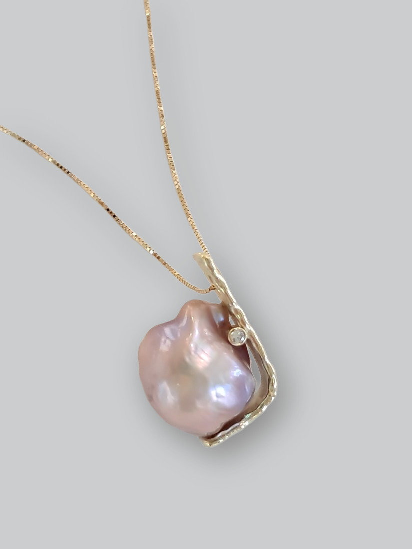 Anhänger · Barockperle mit Brillant