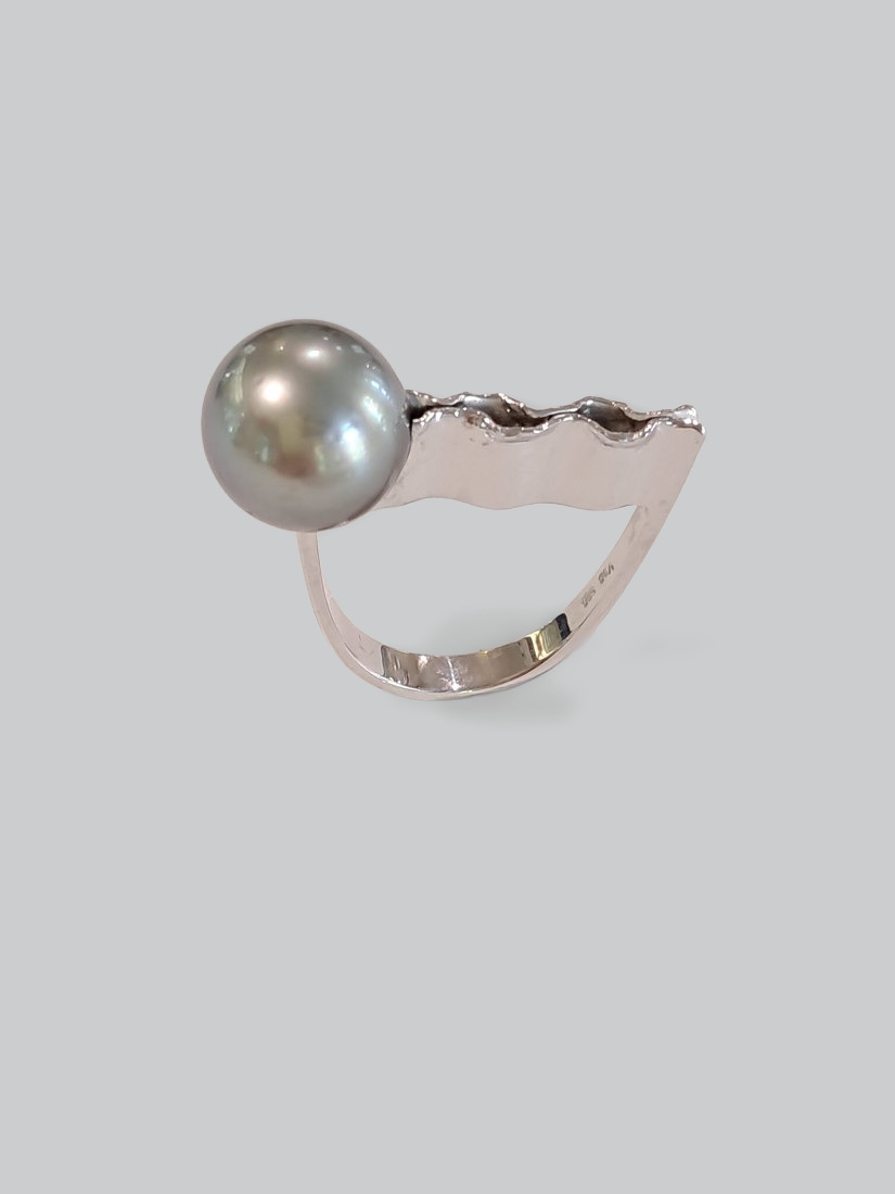 Ring · Weißgold mit Tahitiperle