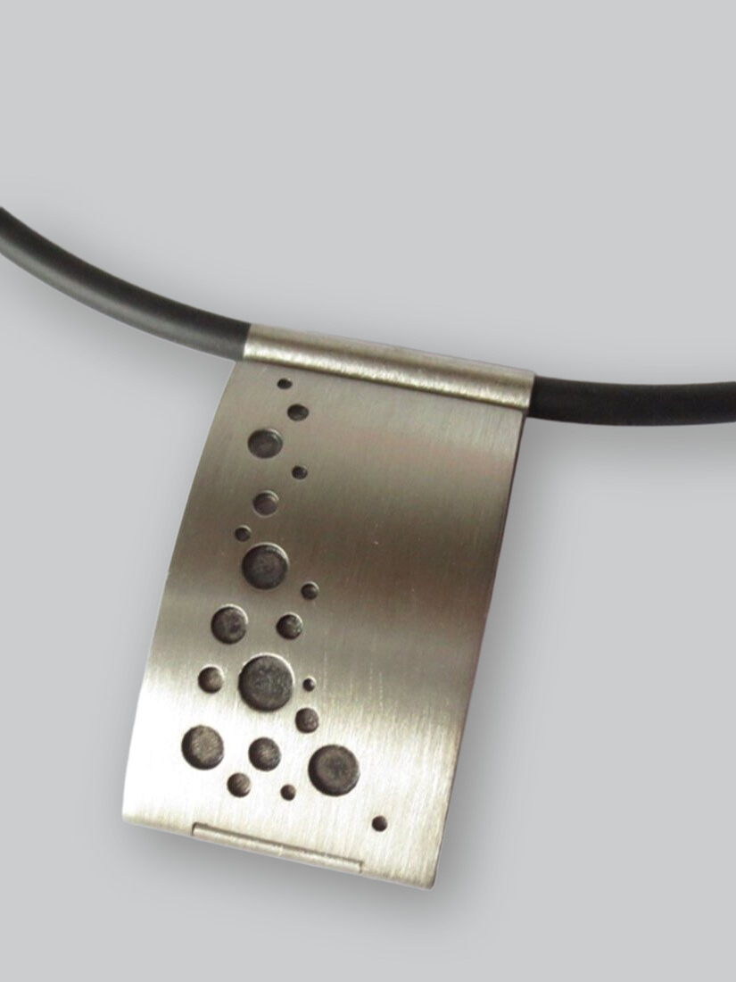 Medaillon · Silber oxidiert